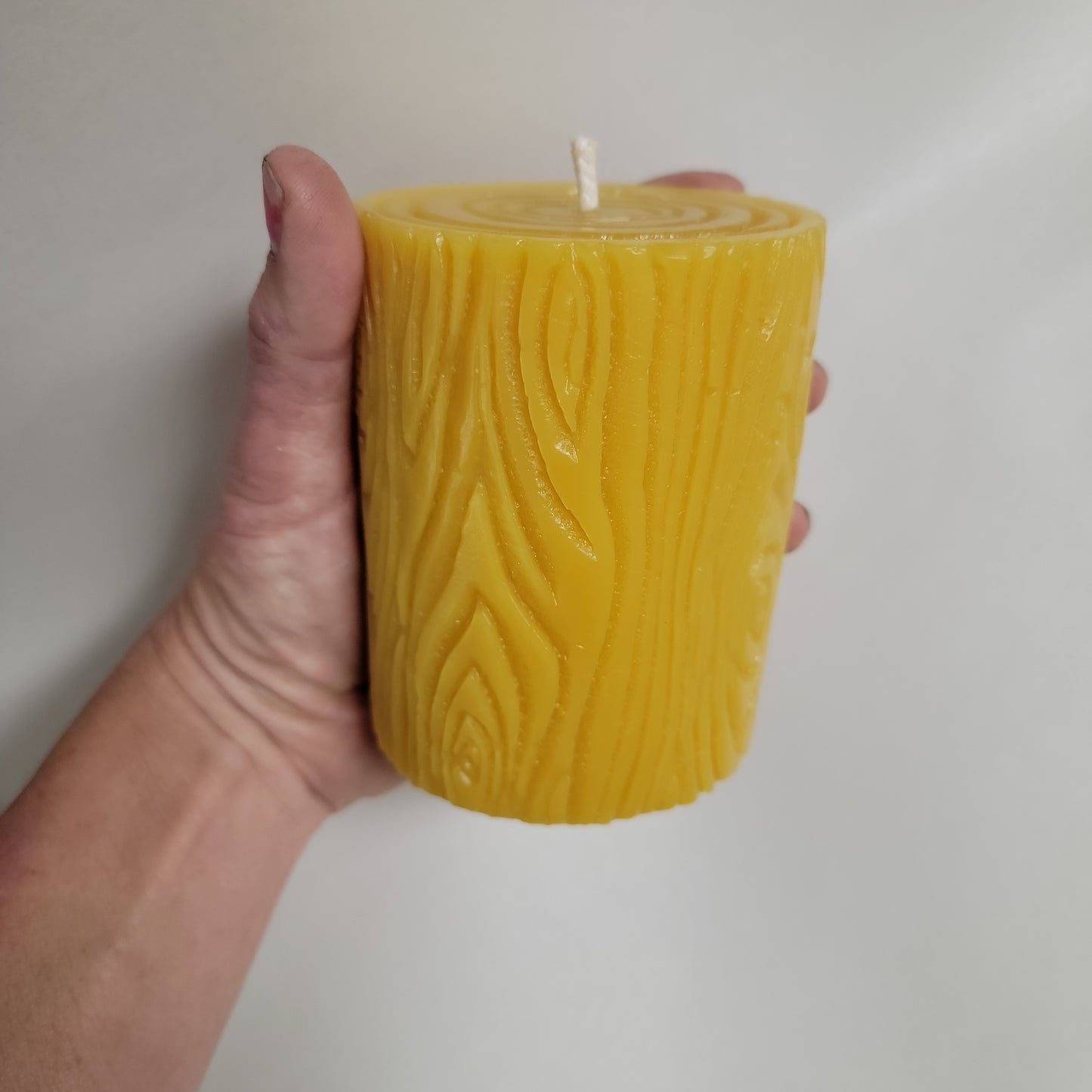 Carpenter's Pillar | Woodgrain Beeswax Candle