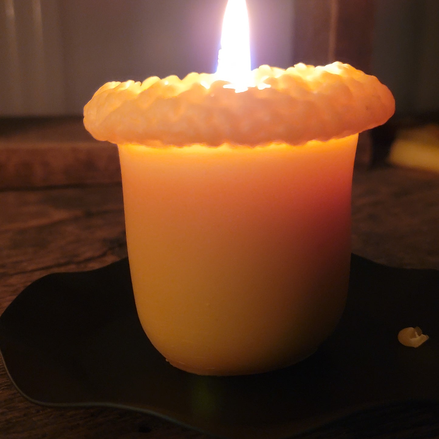 Acorn - Cap Up | Autumn Beeswax Candle