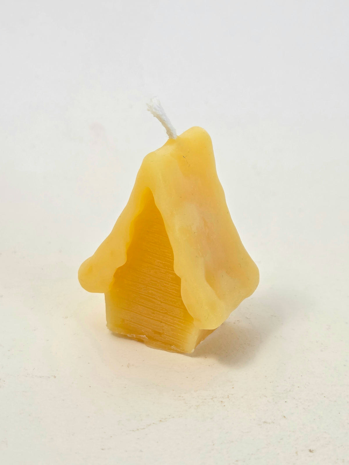 Snowy Alps House | Beeswax Candle