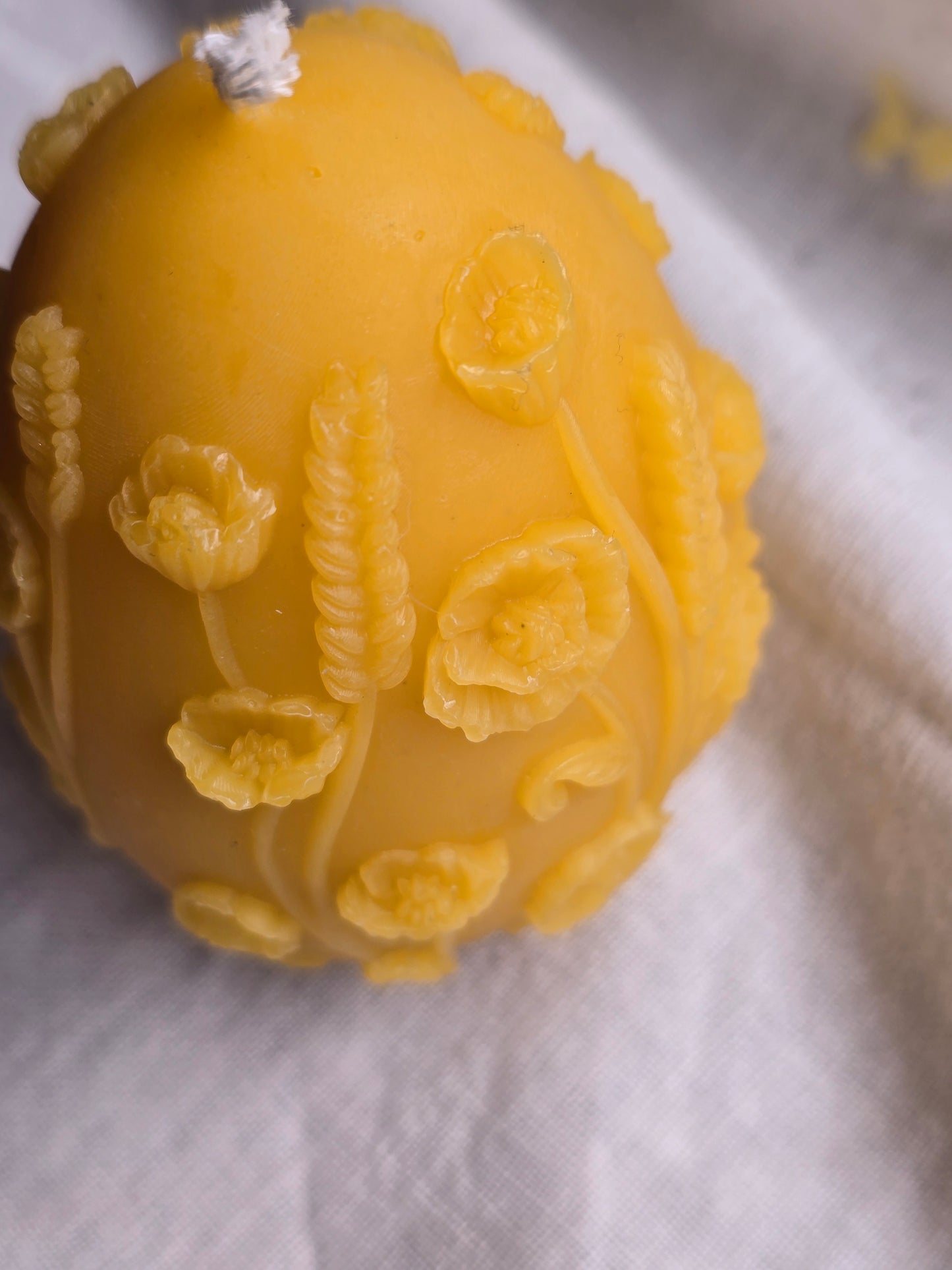 Poppy Egg | Beeswax Candle