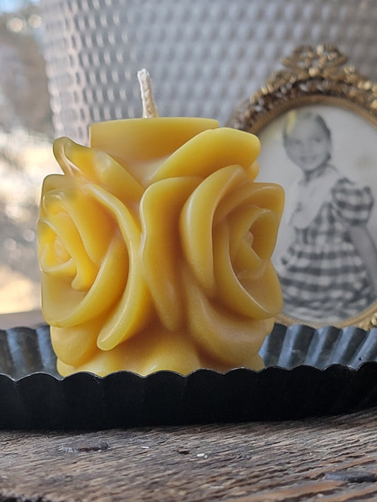 Abuelas Roses - Beeswax Pillar Candle