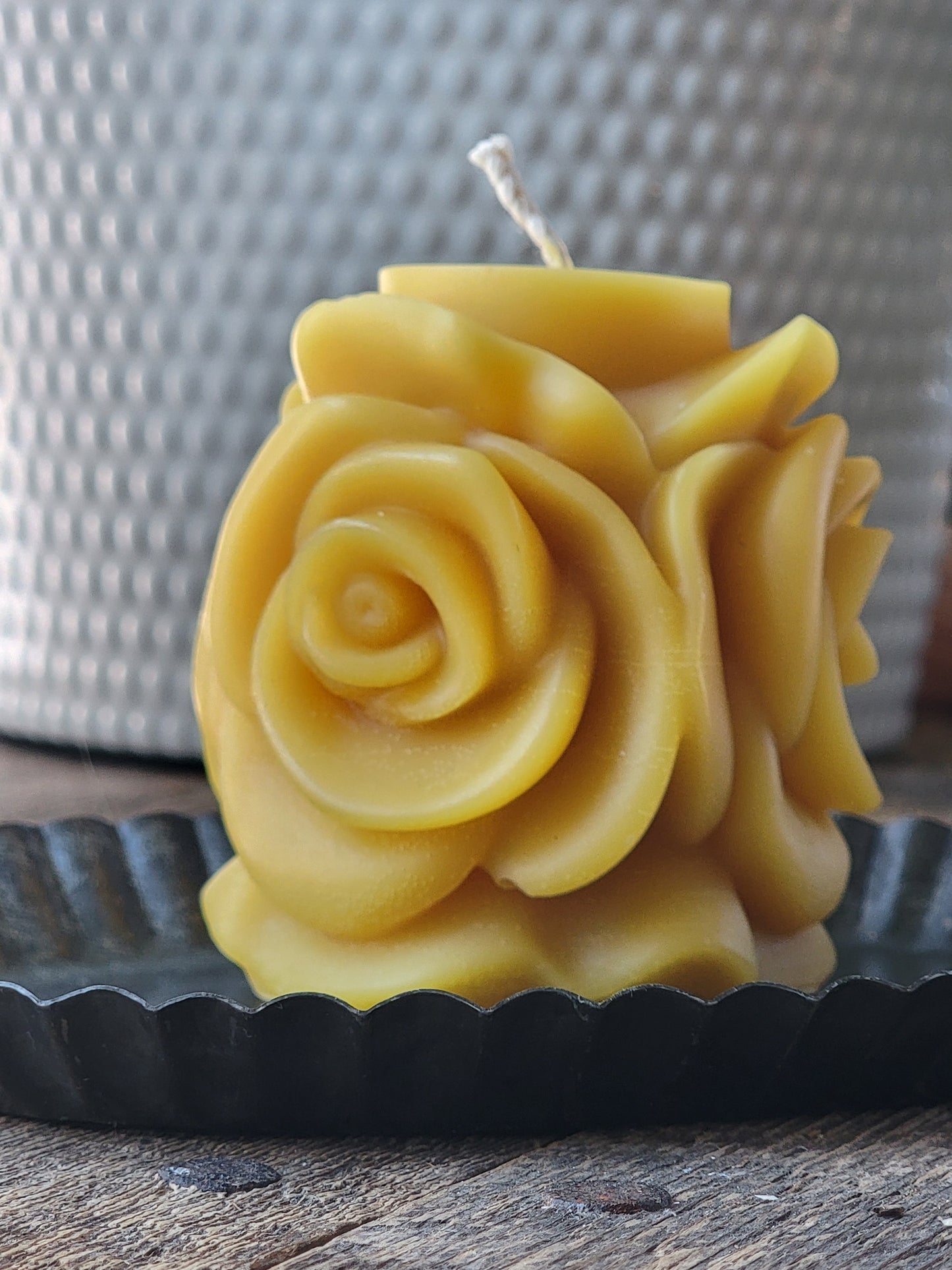 Abuelas Roses - Beeswax Pillar Candle