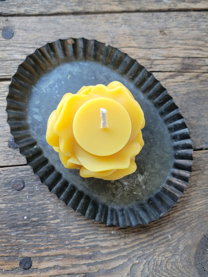 Abuelas Roses - Beeswax Pillar Candle