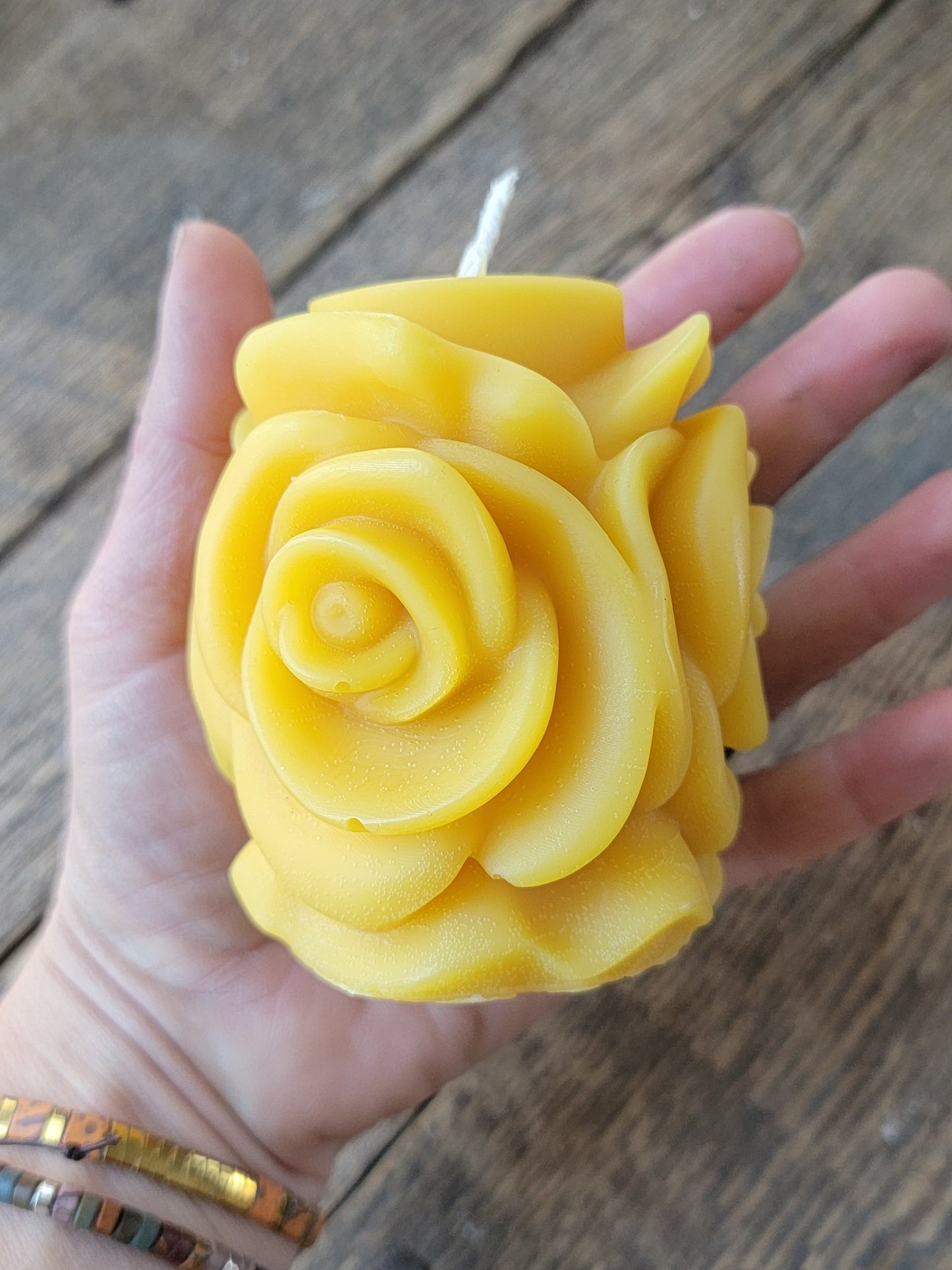 Abuelas Roses - Beeswax Pillar Candle