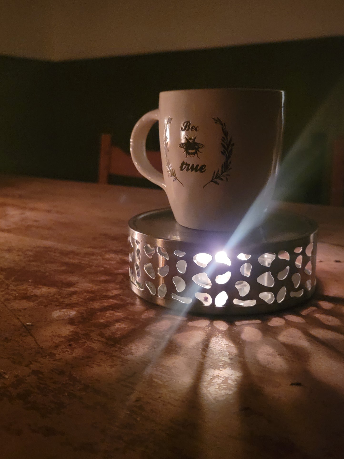 Tealight Teapot warmer with candles