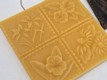 Laura's Pressed Flowers | Beeswax Ornament
