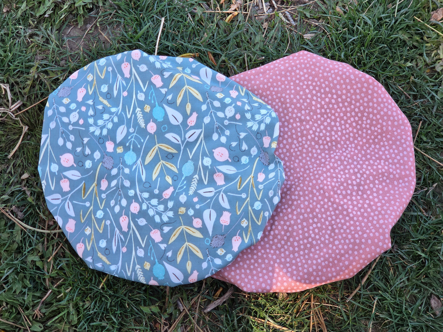 Bountiful Botanicals Bowl Cover | Reversible 100% Cotton