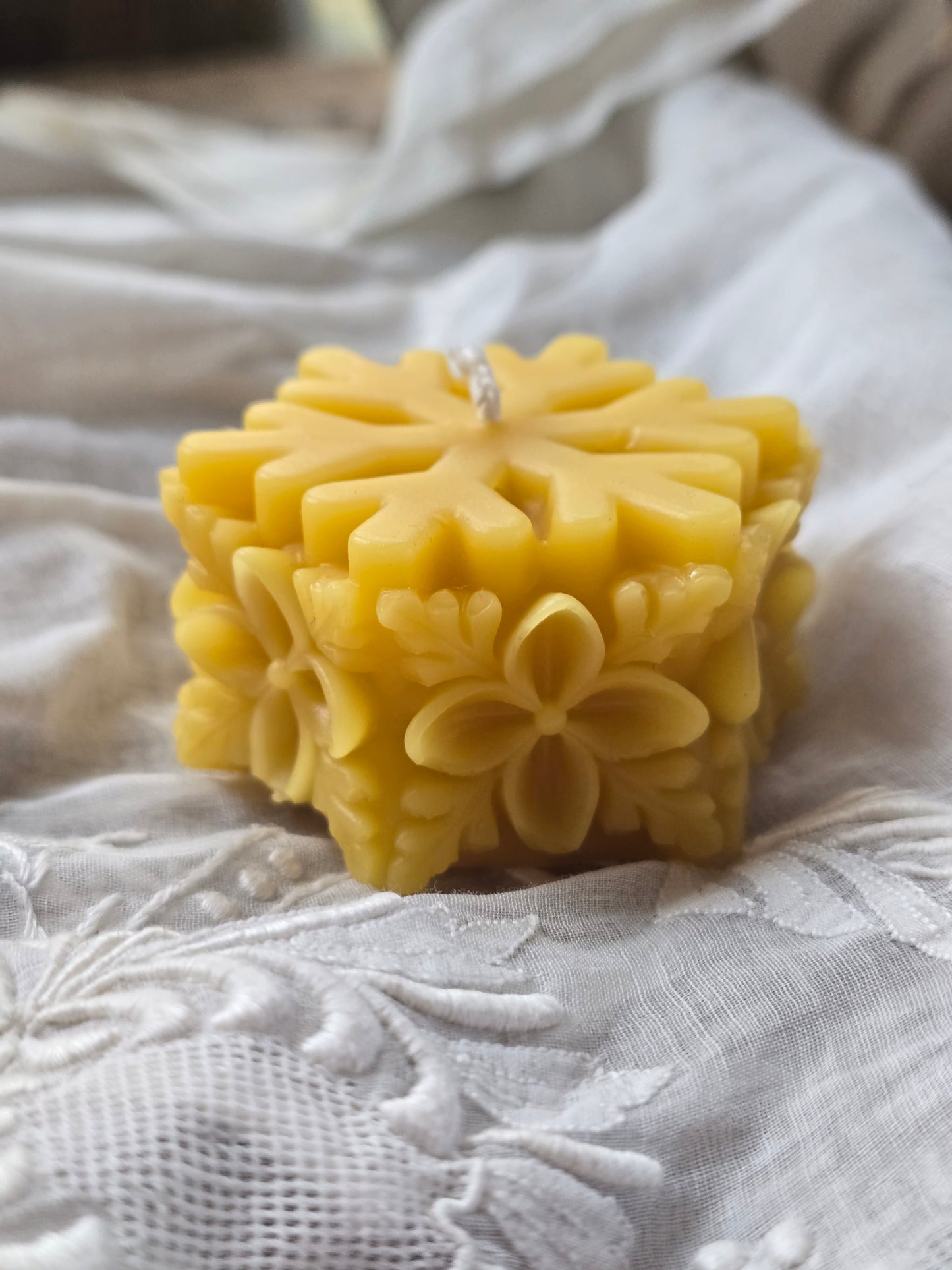 Susie Snowflake | Beeswax Candle