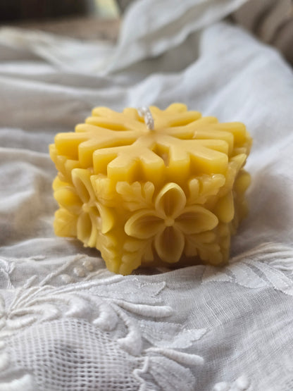 Susie Snowflake | Beeswax Candle