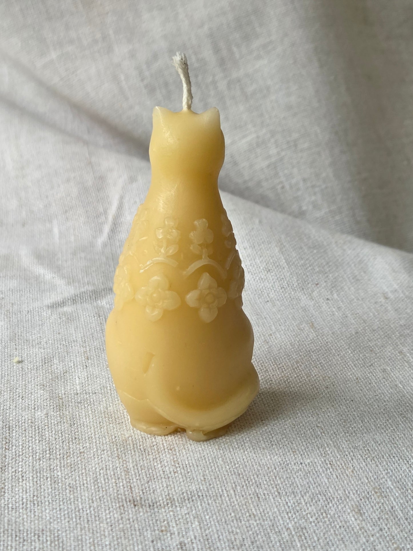 Floral Cat | Beeswax Candle