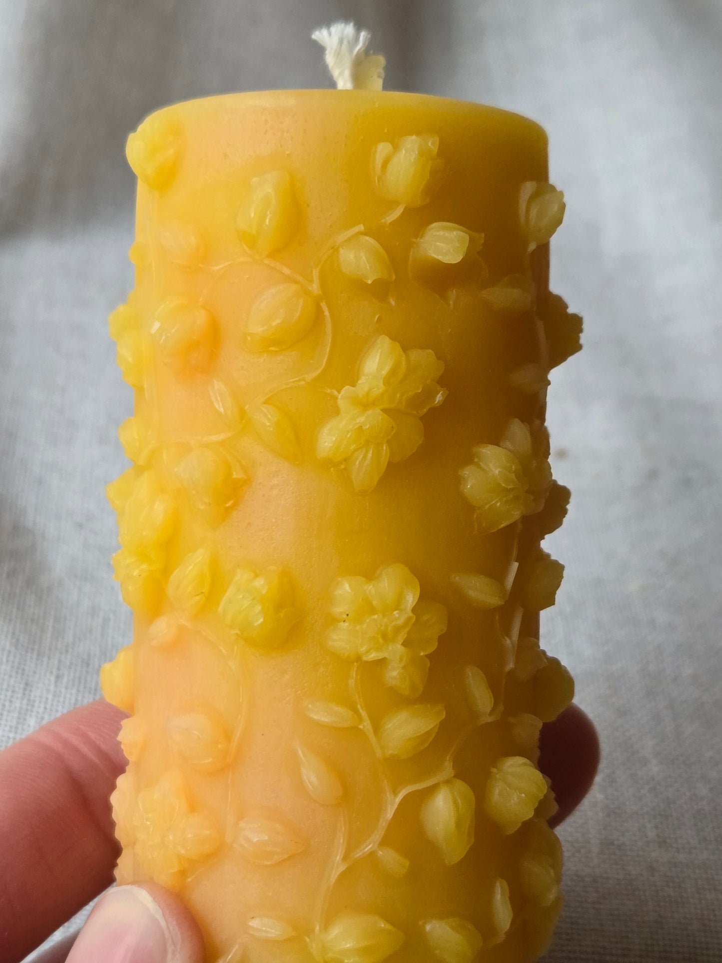 Gardenia Pillar | Floral Beeswax Candle