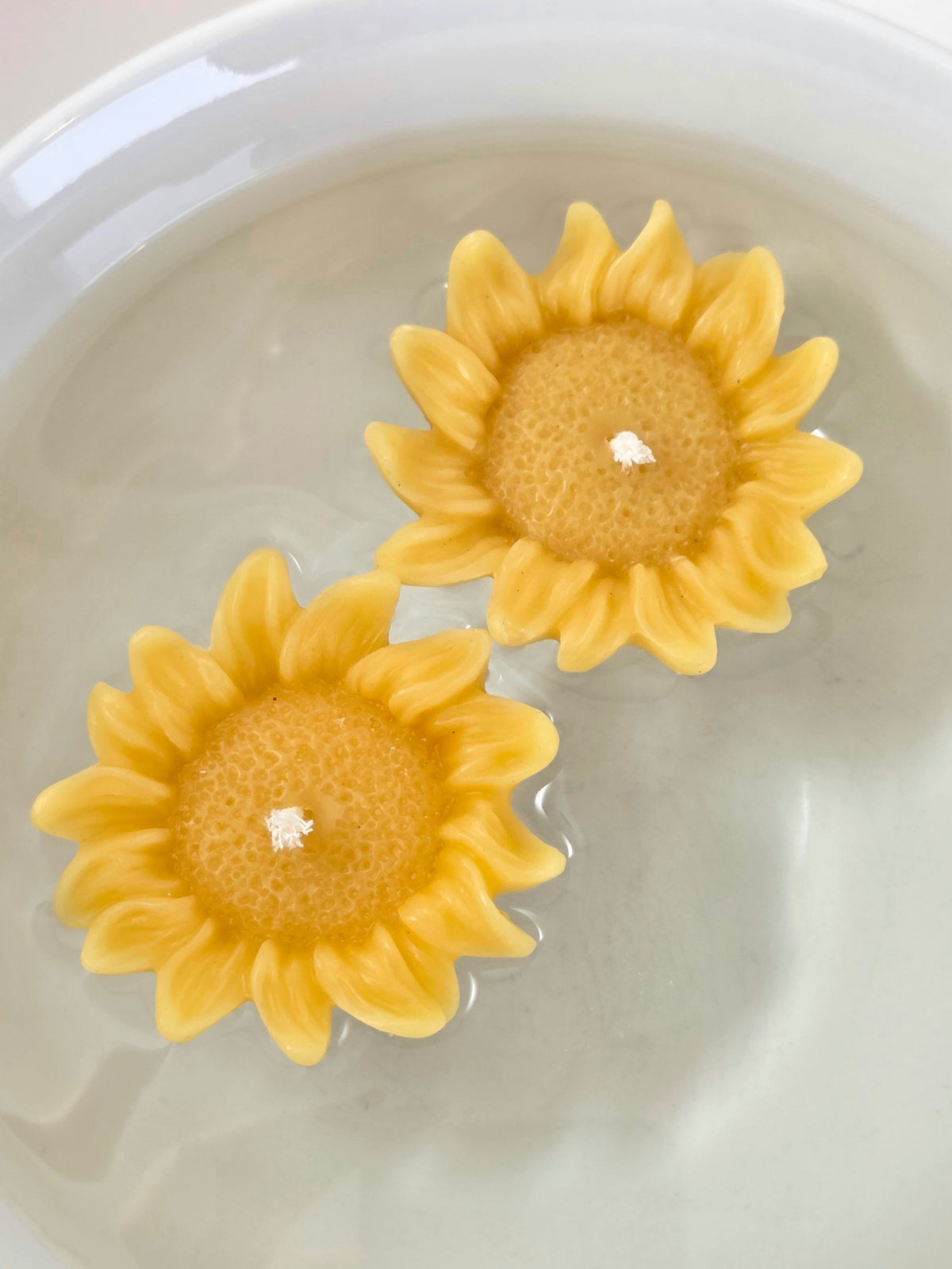 Floating Sunflower | Beeswax Candle