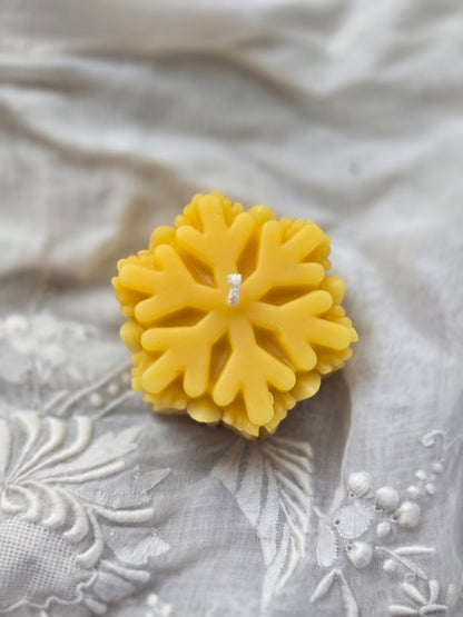 Susie Snowflake | Beeswax Candle