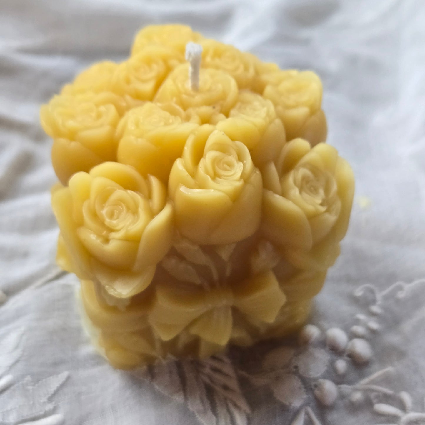 Baker's Dozen Roses | Beeswax Candle