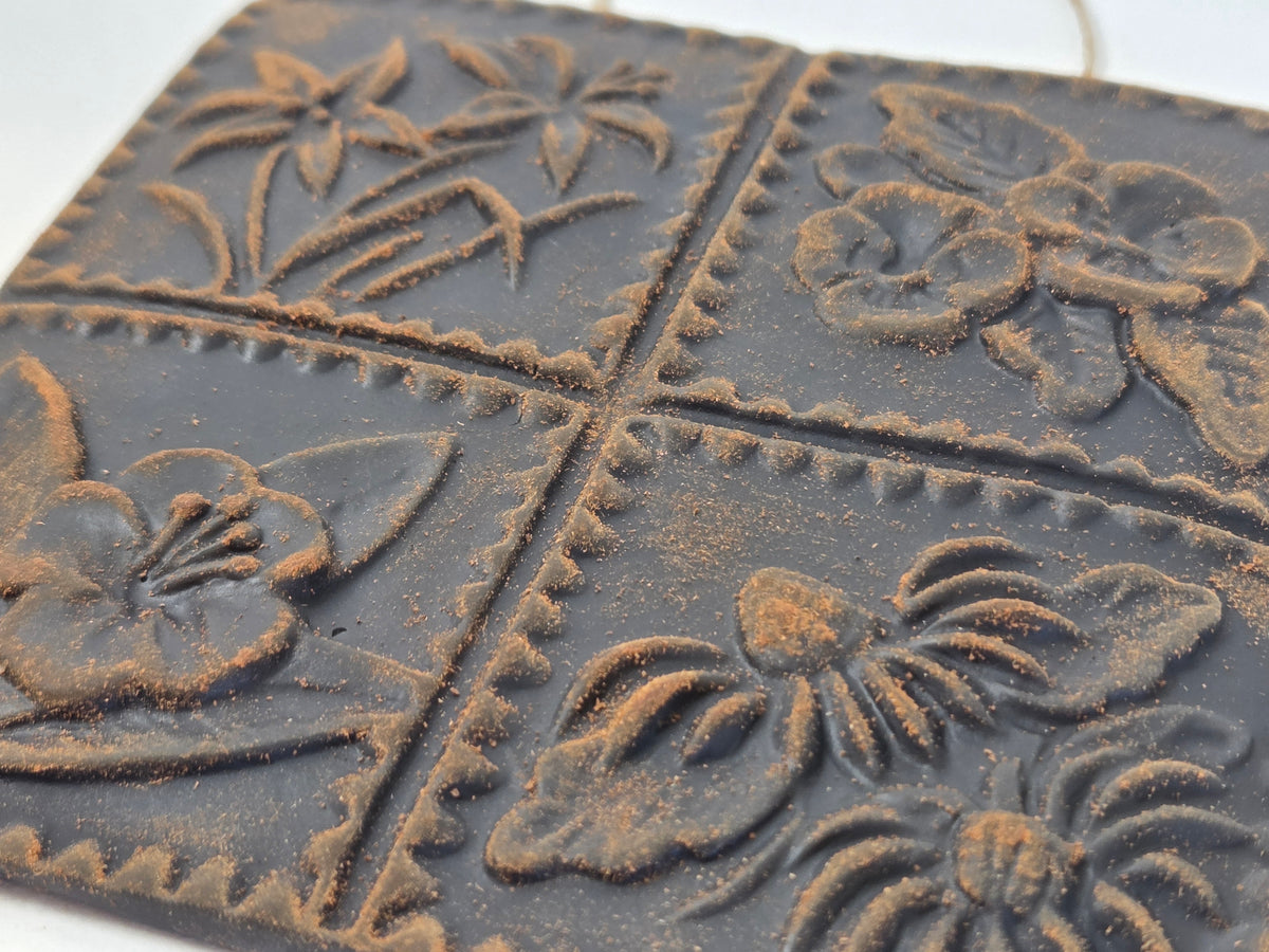 Laura's Pressed Flowers | Beeswax Ornament