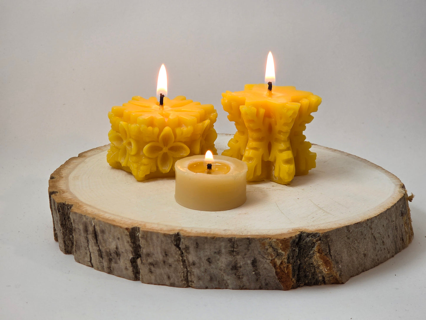 Susie Snowflake | Beeswax Candle