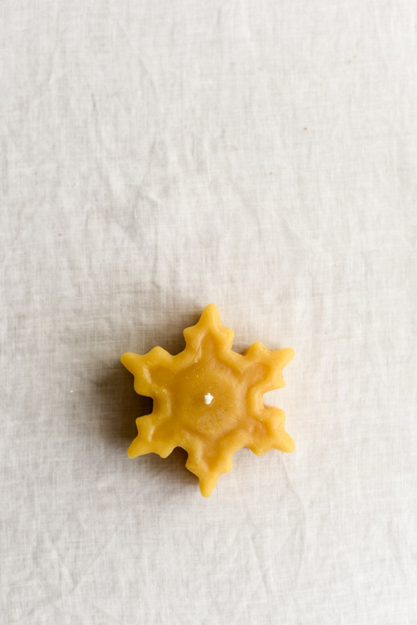 Simple Snowflake Floating beeswax candle