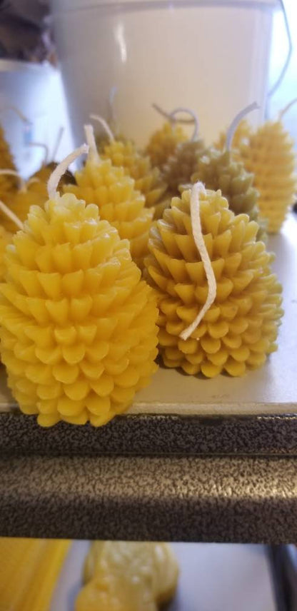 Beeswax Pinecone Candle