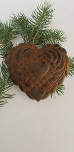 A Quilters Patient Heart - Antiqued Cinnamon Beeswax Ornament