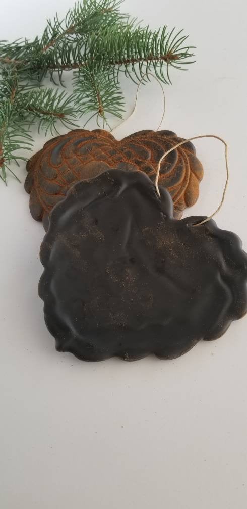 A Quilters Patient Heart - Antiqued Cinnamon Beeswax Ornament